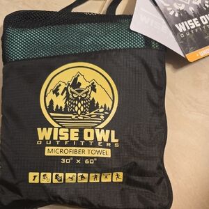 Wise Owl Outfitters microfiber towel - 30" x 60" - Green - NEW